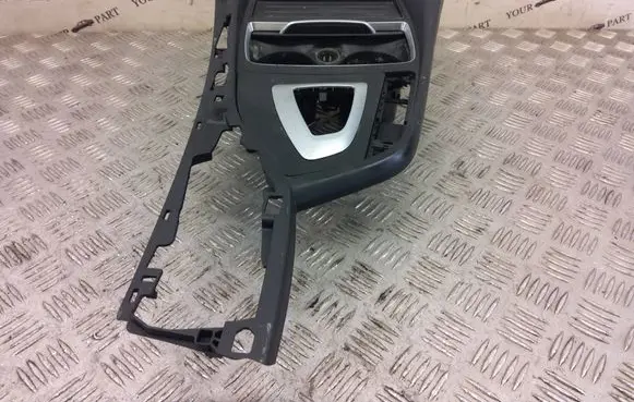 BMW 2 F22 F23 Cup holder front 6993610