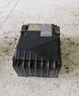 Volkswagen Golf V Fuse module 1K0937124K 014189861