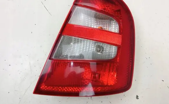Skoda Fabia Mk1 (6Y) Rear/tail lights