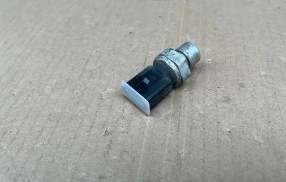 Audi A3 S3 8V Rear glass lock/latch E411 5Q0959126A