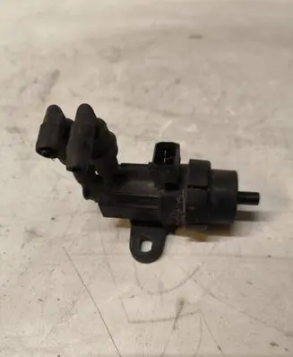 Ford Focus Turbo solenoid valve 98AB9E882