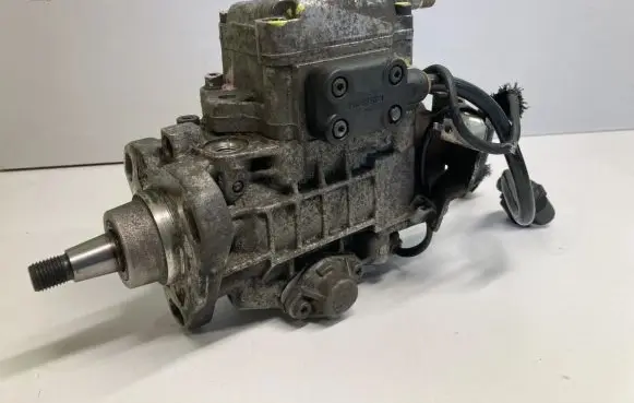 Audi A6 S6 C5 4B Fuel injection high pressure pump 0460404969 028130115A