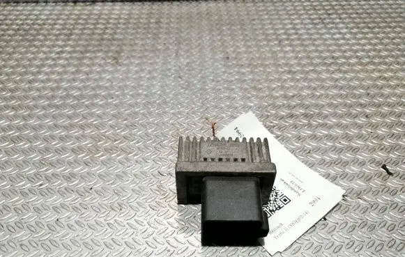 Renault Trafic II (X83) Glow plug pre-heat relay 7700115078