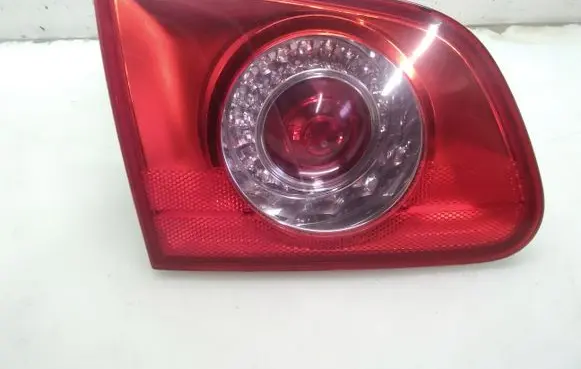 Volkswagen PASSAT B6 Tailgate rear/tail lights