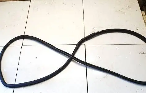 Volkswagen Touran I Rubber seal rear door
