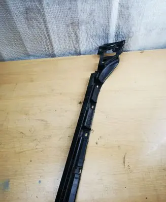 Sill/side skirt trim