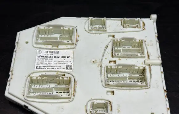Mercedes-Benz Sprinter W907 W910 Central body control module A9079005405 A9079017702 A9079028803
