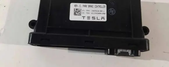 Tesla Model X Hand brake control module 100761800J 2117HC0001356