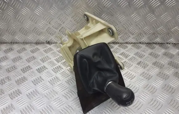 Ford C-MAX I Gear selector/shifter in gearbox 3M51-R045B79-CBW