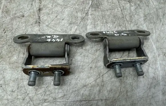 Toyota Auris E180 Tailgate/trunk/boot hinge