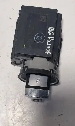 Volkswagen PASSAT B6 Ignition lock 3c0905843Q 33303301 1536Q08S