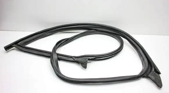 Tesla Model 3 Rubber seal front door (on door) 109049900K