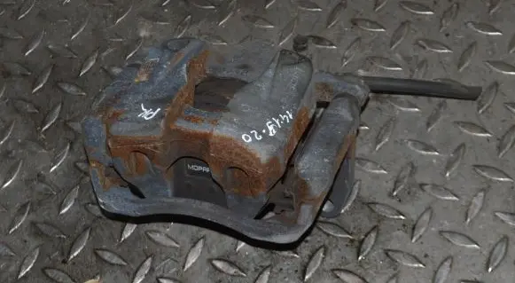 Fiat 500X Front brake caliper