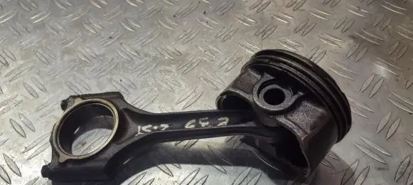 BMW 5 E39 Piston with connecting rod