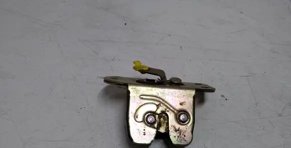 Mitsubishi Carisma Tailgate/trunk/boot lock/catch/latch