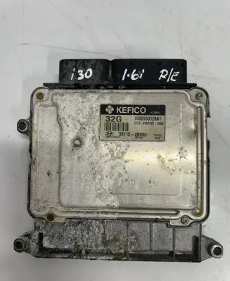 Hyundai i30 Engine control unit/module 391122B080 9030933128A1