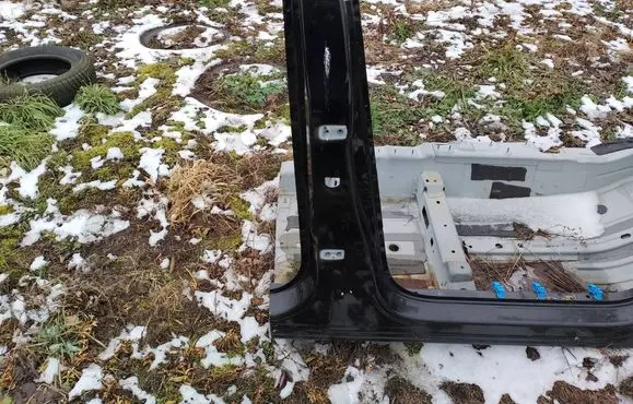 Peugeot 3008 II Pillar (middle) 