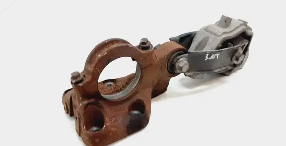 Volvo XC60 Engine mount bracket 6G926P082LB 6G9N3K305AB
