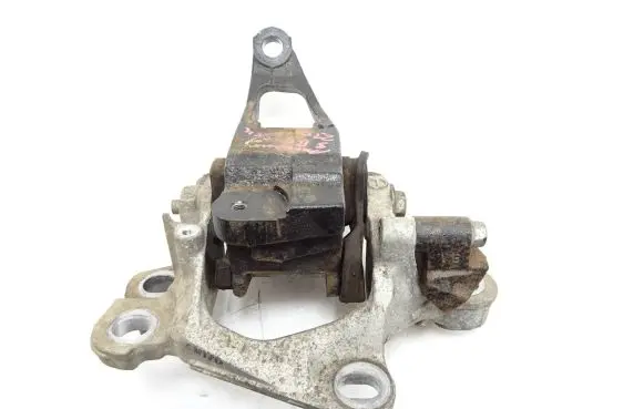 Mazda 3 III Gearbox mounting bracket
