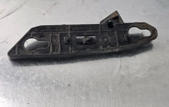 Peugeot 308 Front bumper mounting bracket AA36136489