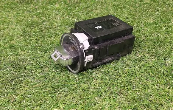 Volkswagen PASSAT CC Ignition lock 3C0905843R 33303401