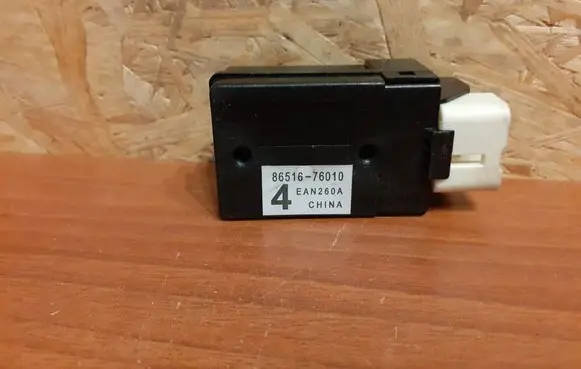 Lexus CT 200H Aerial antenna filter 8651676010 729