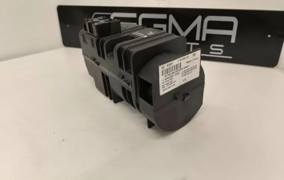 Mercedes-Benz S W221 Central locking vacuum pump A0008004448 A0008004548