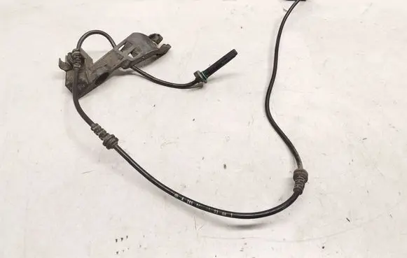 Mercedes-Benz C W205 ABS brake wheel speed sensor A2059058103
