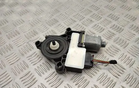 Seat Ateca Rear door window regulator motor 5Q0959407A