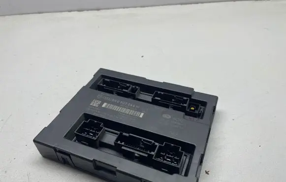 Audi A4 S4 B8 8K Comfort/convenience module 8K0907064N 5DK00991801