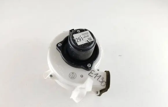 Toyota Prius (XW20) Hybrid/electric vehicle battery fan 8713047070 1172002913