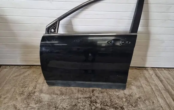 Honda CR-V Front door