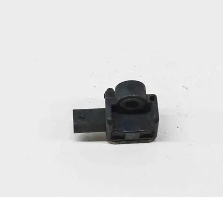 Mercedes-Benz A W176 Airbag deployment crash/impact sensor A1668210151