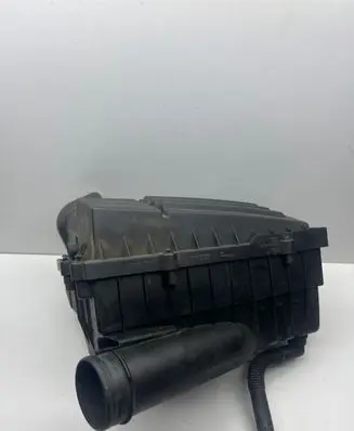 Volkswagen PASSAT B6 Air filter box 3C0129607BB 3C0129601BL 1K0183B