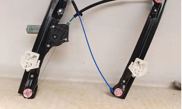 Mini Clubman F54 Front door window regulator with motor 7344129