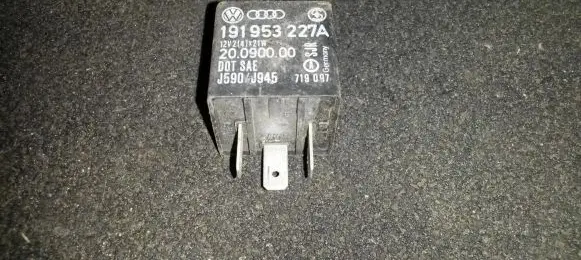 Audi A4 S4 B5 8D Other relay 191953227a 20.0900.00