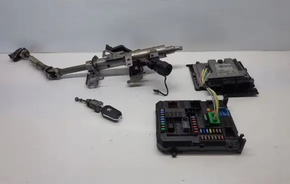 Peugeot 308 Engine ECU kit and lock set 9808016480