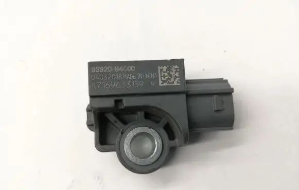 Hyundai Tucson TL Airbag deployment crash/impact sensor 95920B4000