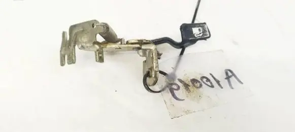 Toyota Corolla Verso AR10 Fuel tank opening switch 