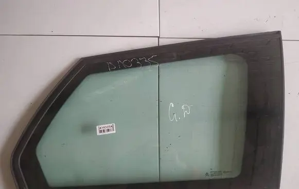 Citroen C4 Grand Picasso Rear side window AS2