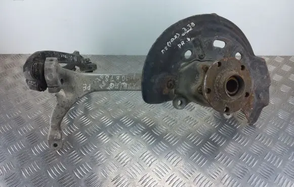 Audi A8 S8 D3 4E Front wheel hub