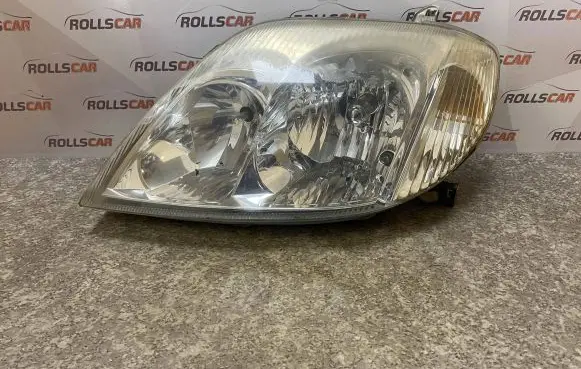 Toyota Corolla E120 E130 Headlight/headlamp 10077486