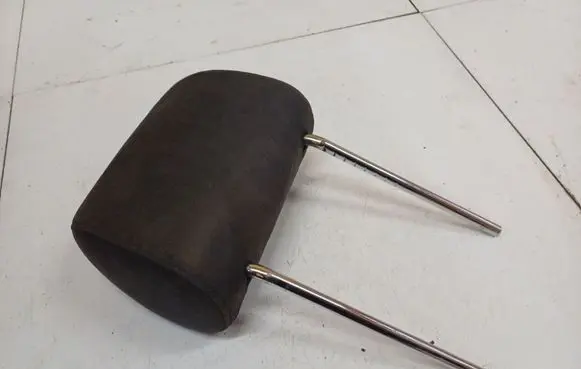 Audi A3 S3 8L Front seat headrest 