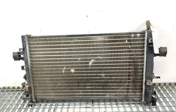 Opel Zafira B Coolant radiator 