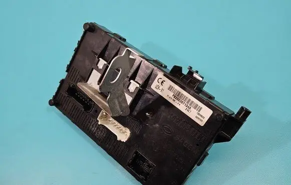 Renault Clio II Central body control module P8200207134A IMPRK1495322
