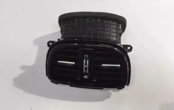 KIA Ceed Rear air vent grill 97040J7000