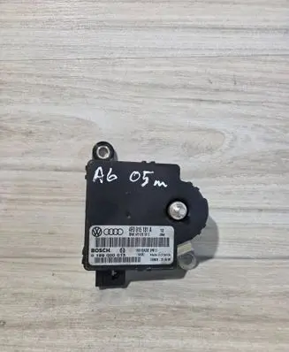 Audi A6 S6 C6 4F Power management control unit 4F0915181A 4F0910181E 0199000013
