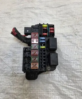 Opel Mokka Fuse box set 8261662