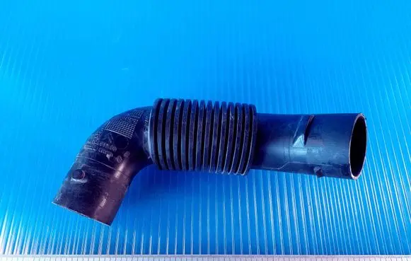 Peugeot 208 Air intake duct part 9670851780 090250