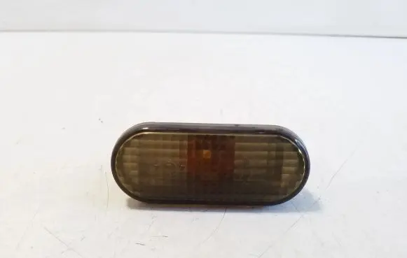 Volkswagen Golf III Front fender indicator light 3A0949117B